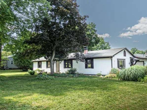1105 Highland Ave E, Salem, OH 44460