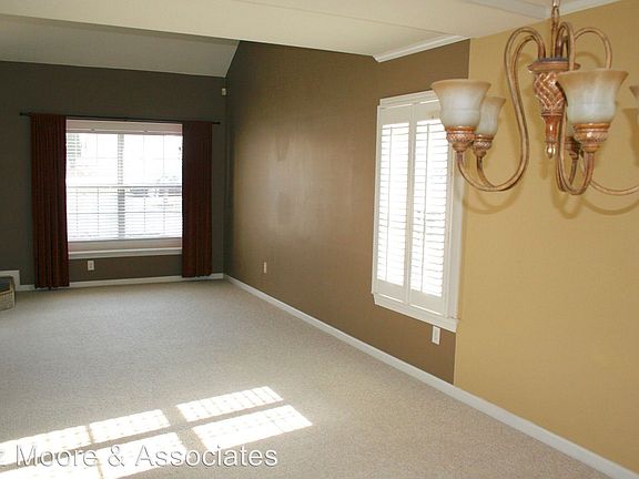 5th image of 3949 Driftwood Way