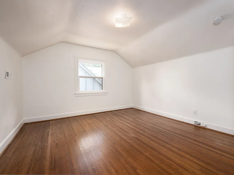 1501 Clayton Ave #B — Photo 20