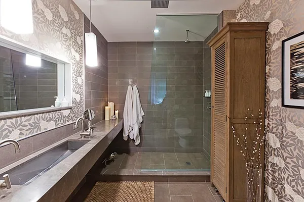 Sold by Corcoran | media 15