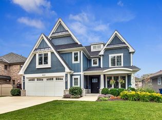 612 S Fairview Ave, Elmhurst, IL