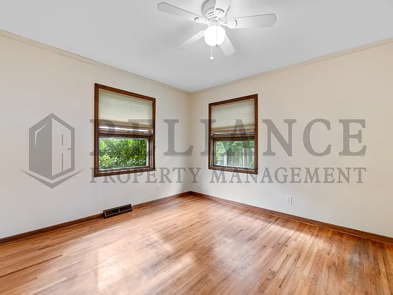614 N Brownthrush Ln — Photo 30