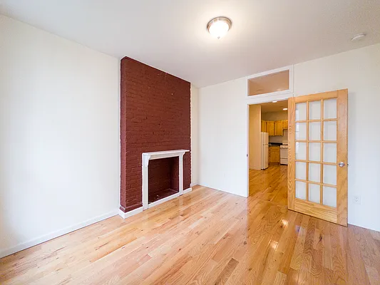 Rented by Compass | media 23