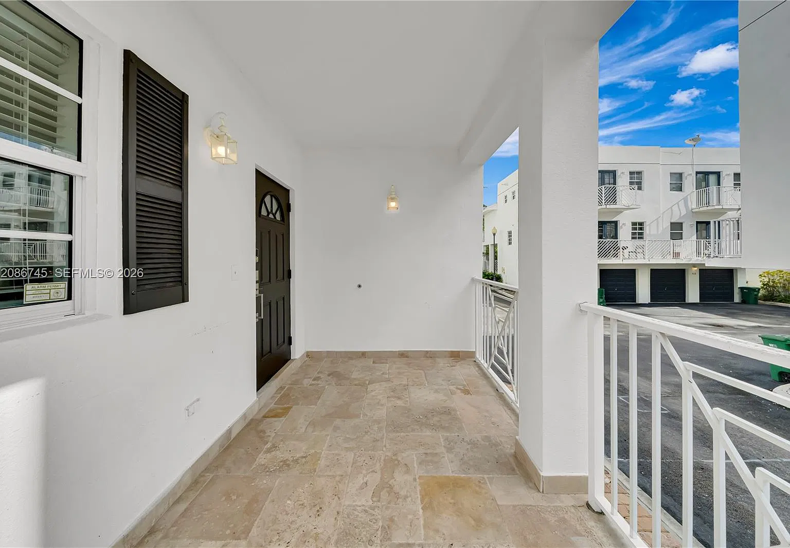 Roads End Village Condo — Photo 2