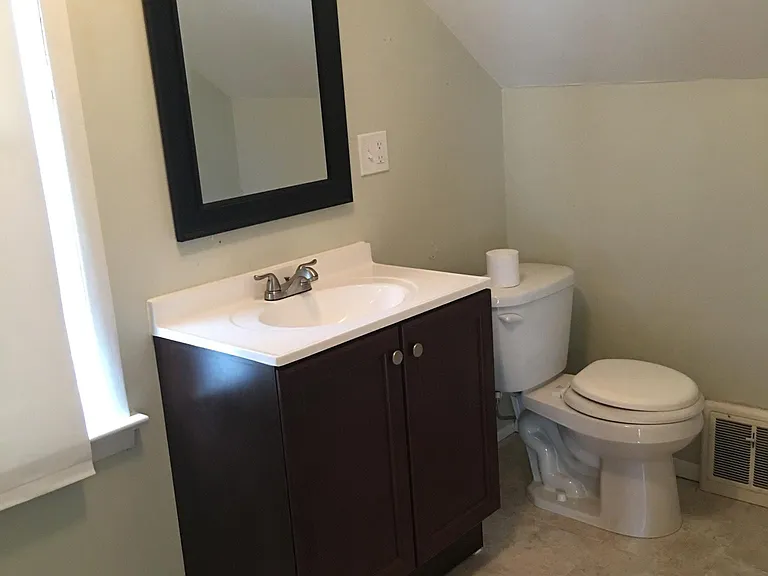 1531 Commodore Rd — Photo 9