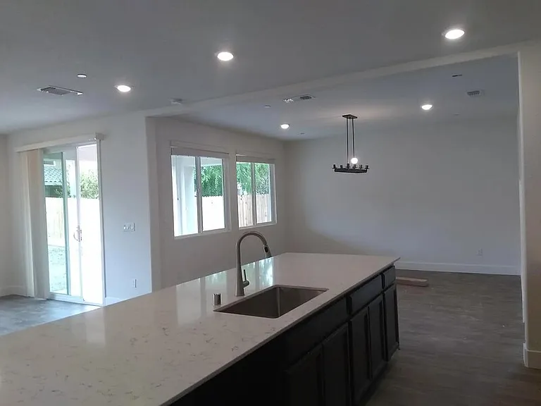 2434 Urdaneta Way — Photo 5