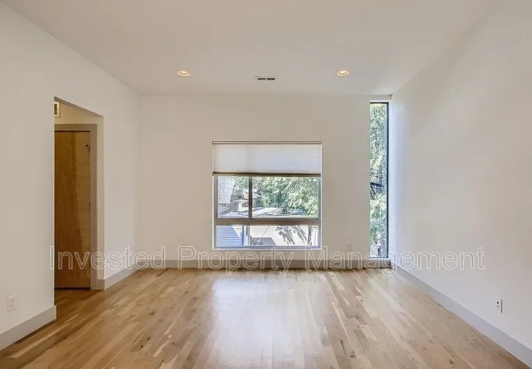 2332 Decatur St #3 — Photo 7