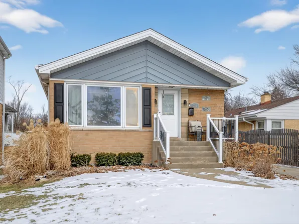 323 E Butterfield Rd, Elmhurst, IL 60126