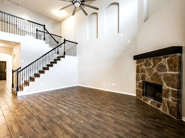 7931 HEADWATERS TRL, San Antonio, TX 78254