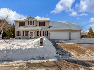 215 Bosworth Ct, Neenah, WI 54956