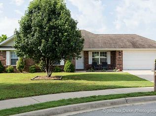 185 Rob St, Farmington, AR 72730