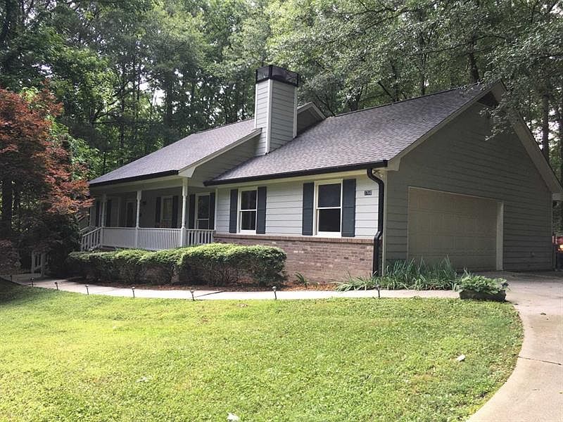 1st image of 2760 Sandy Creek Cir