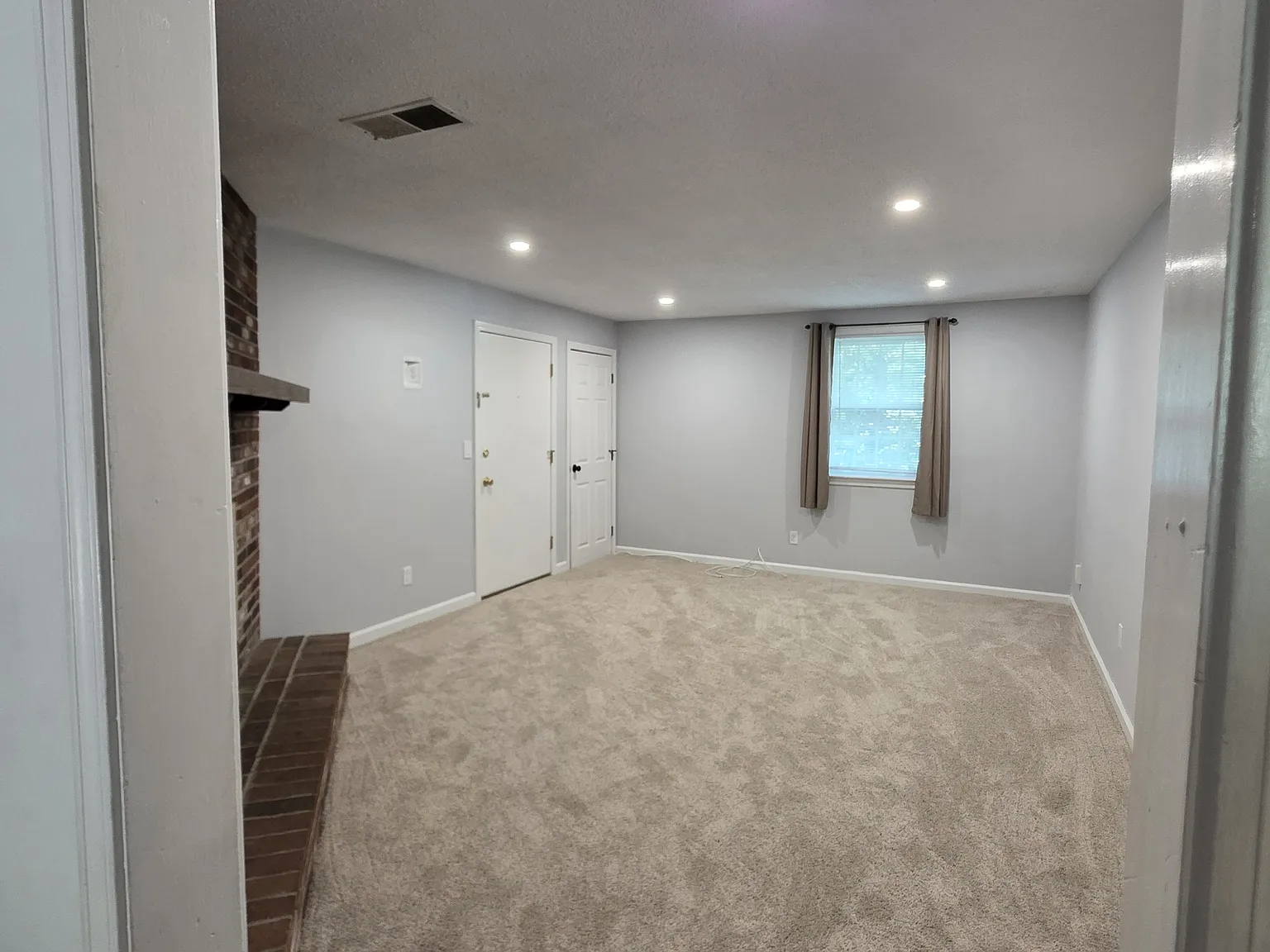 13 Meadowbrook Ln — Photo 2