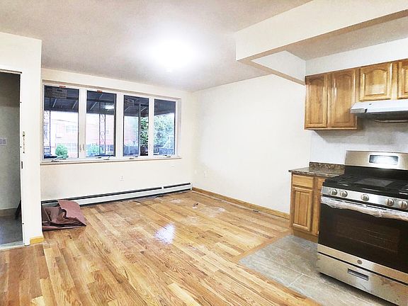 4th image of 62 Bay 38th St #2A
