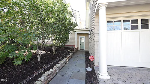 1027 Vance St Photo 1
