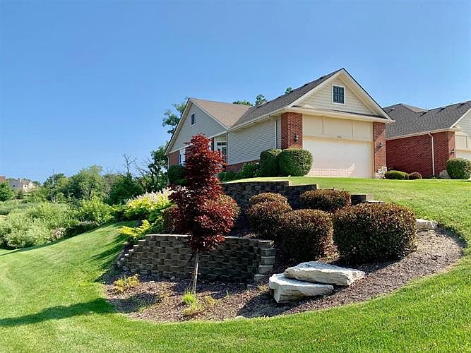 1st image of 9996 Oakwood Ct