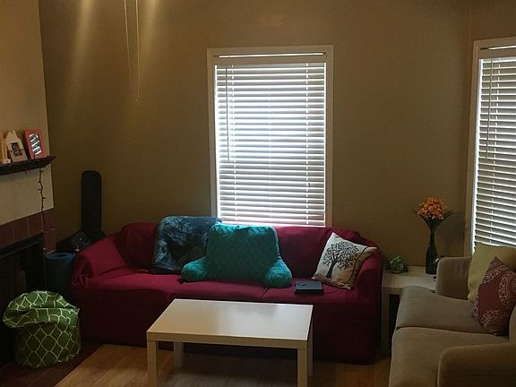 5th image of 901 W 22nd St APT 102