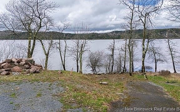 2nd image of 487 Gondola Point Rd