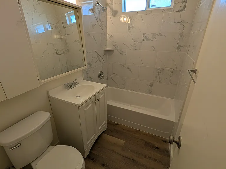 111 W Locust Ave #111 — Photo 5