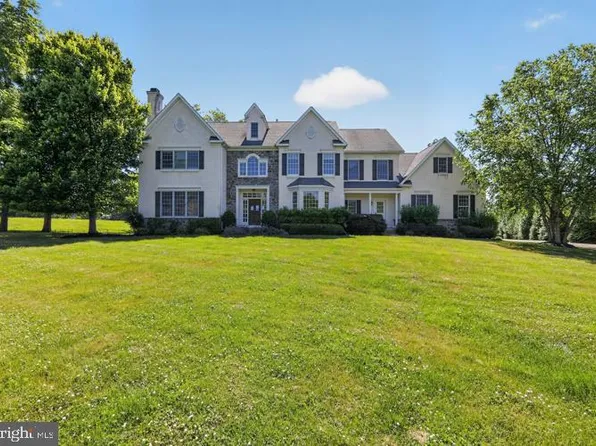 2098 Deep Meadow Ln, Lansdale, PA 19446
