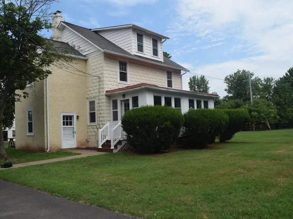 3892 Old Easton Rd Floor 1, Doylestown, PA 18902