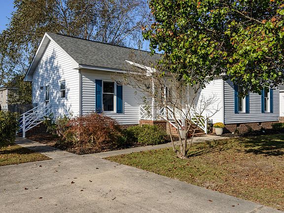 5th image of 596 Bayberry Ln