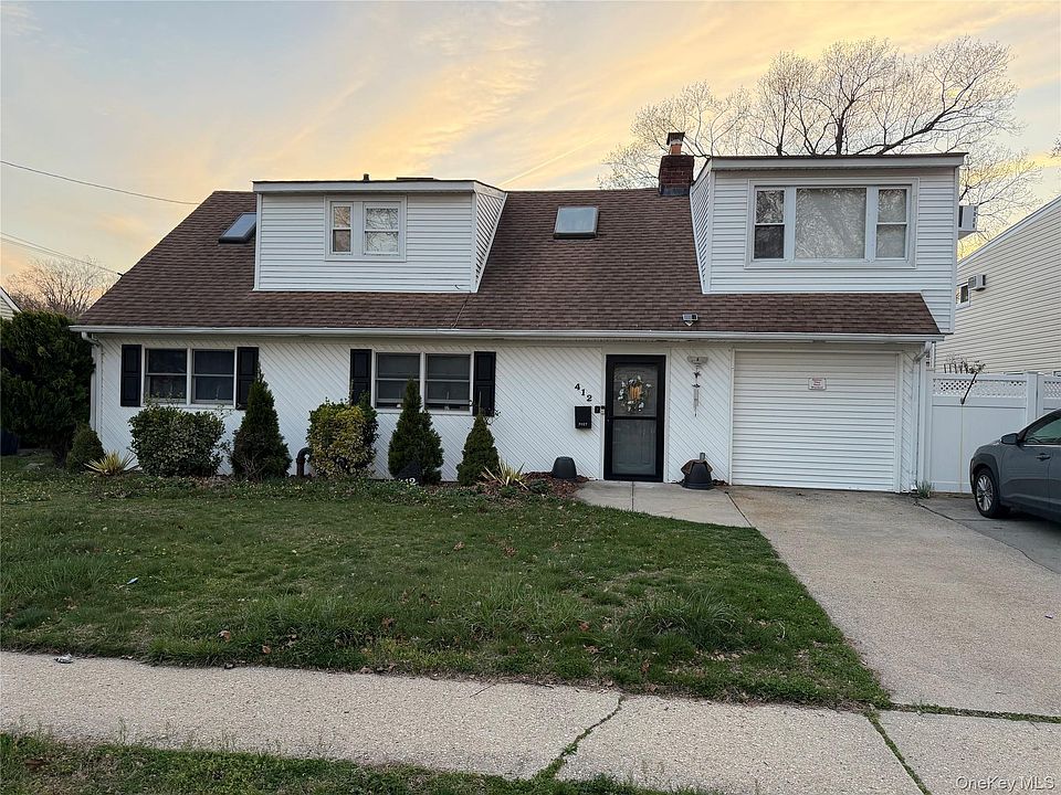 1st image of 412 Seaford Avenue