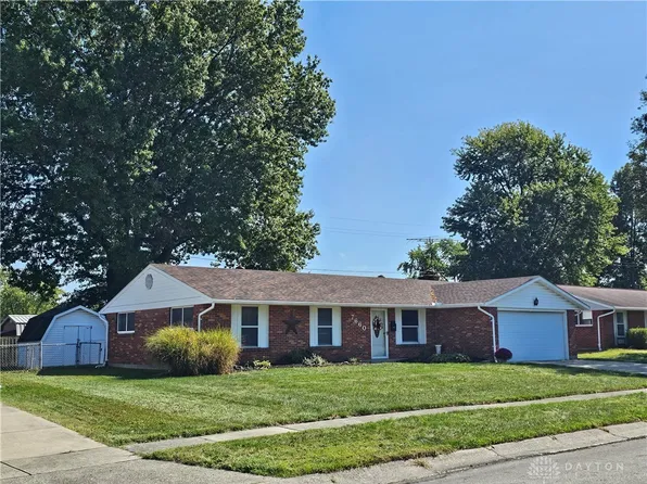 7660 Stonecrest Dr, Huber Heights, OH 45424