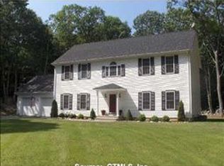 7 Kerrie Ct, Gales Ferry, CT 06335