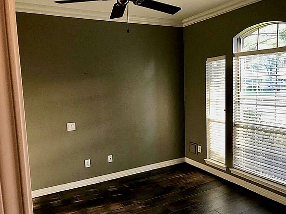 Study or fourth bedroom