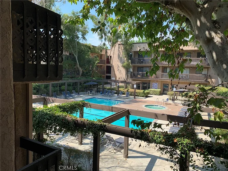 22100 Burbank Blvd #22100 — Photo 11