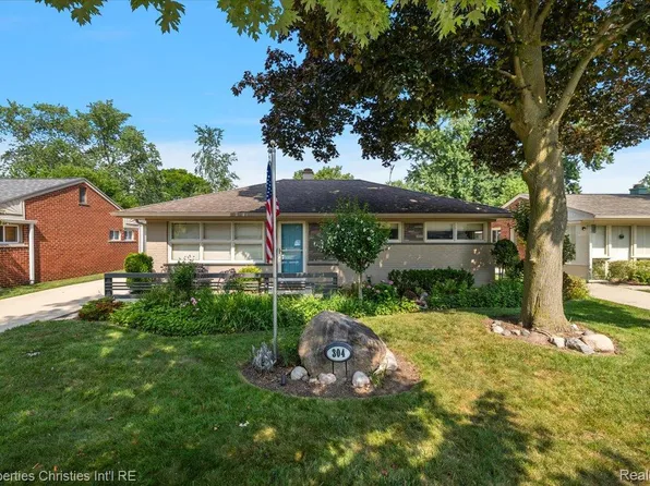 304 Huntley Ave, Clawson, MI 48017