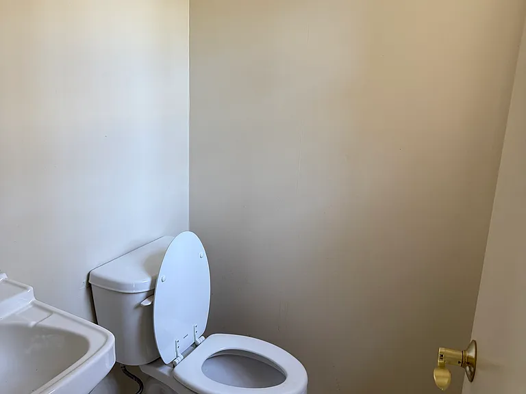 803 Captain Kell Dr — Photo 10