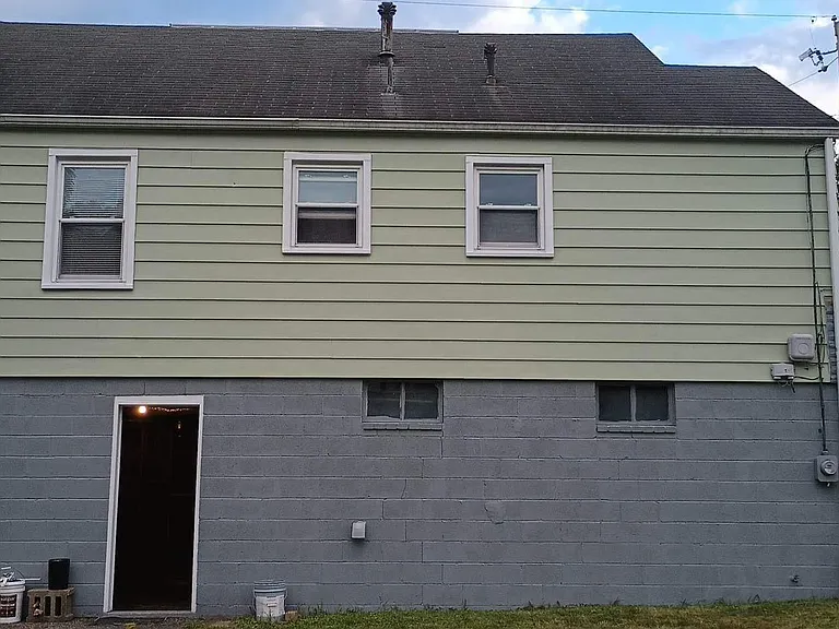 801 Duff Ave — Photo 5