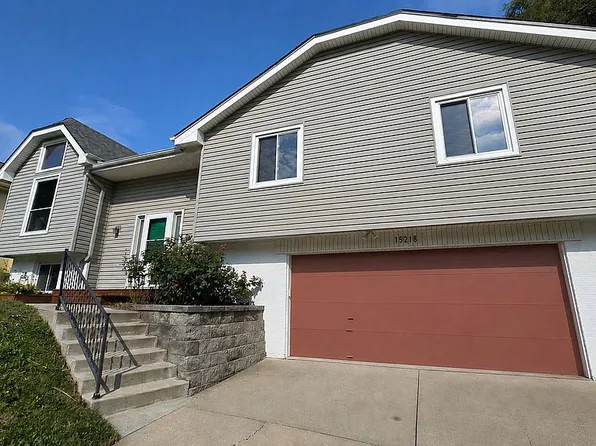 15218 Hamilton St, Omaha, NE 68154