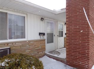 5651 Broadview Rd APT E2, Parma, OH 44134