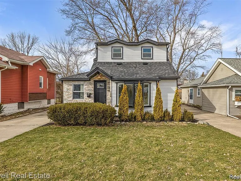 16244 Kirkshire Ave — Photo 2