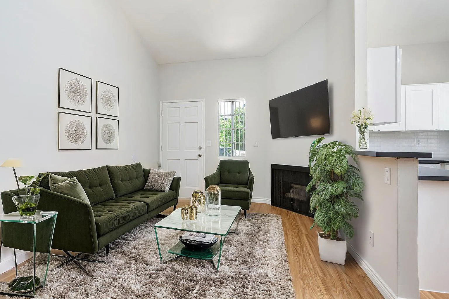Studio, $1,695 — Photo 2