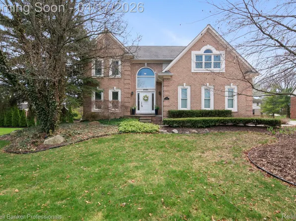 8983 Quail Cir, Plymouth, MI 48170