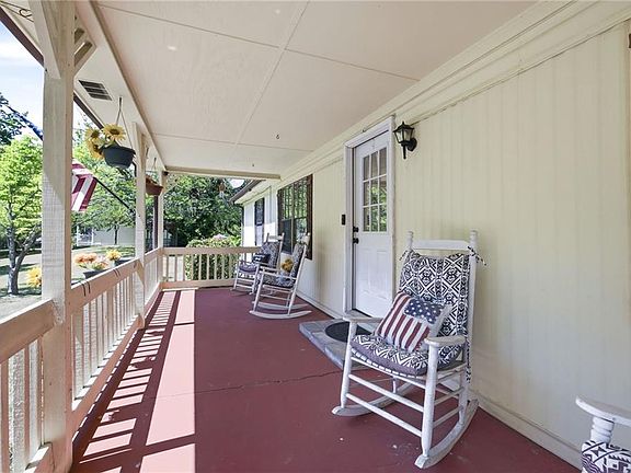 4th image of 80 Leggett Rd