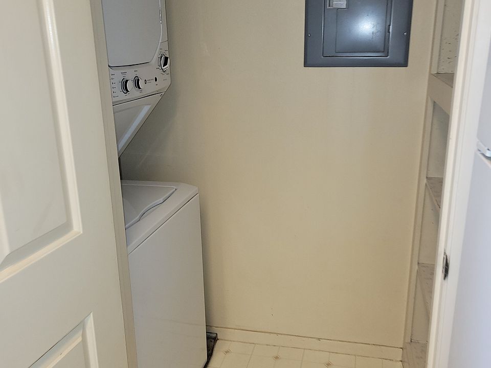 Laundry off Kitchen