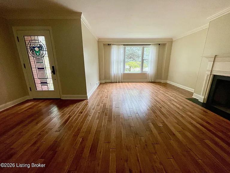 106 Spruce Ln — Photo 5
