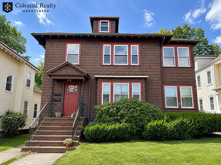 332 Belmont St #2 — Photo 26