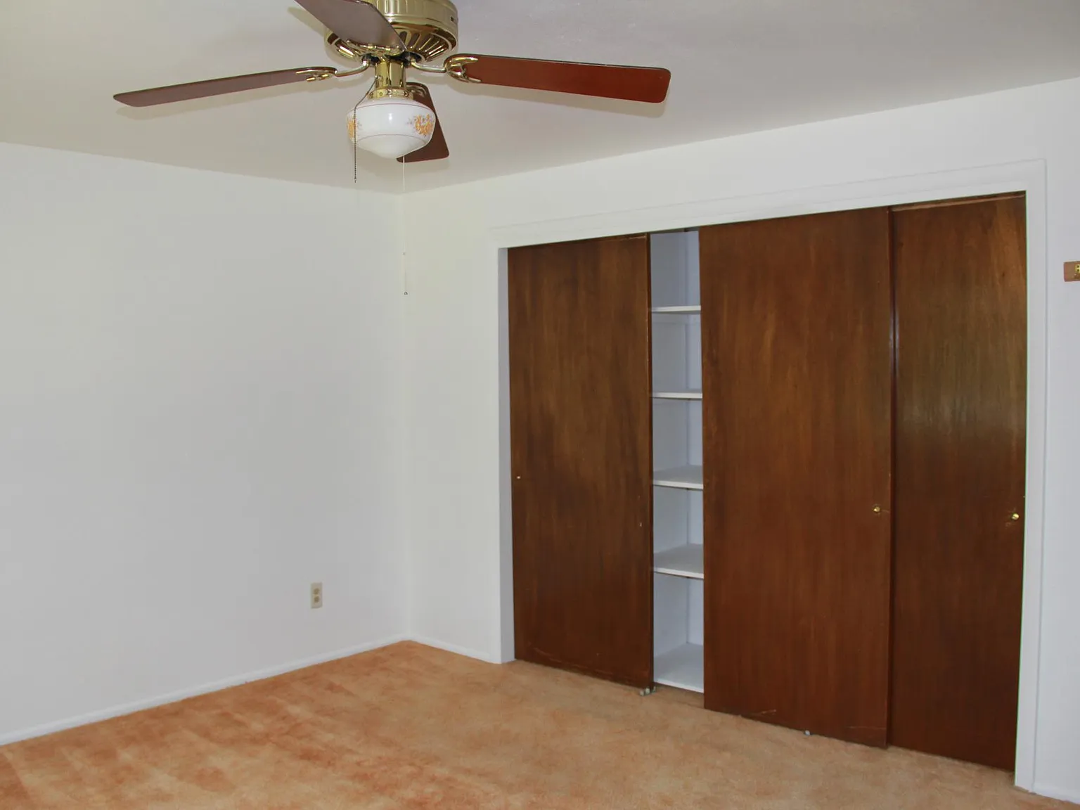 4 bed, 2016 sqft, $3,000 — Photo 4