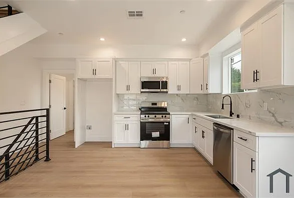 2843 Folsom St #1 — Photo 35