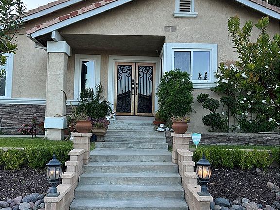 3rd image of 42 Rainbow Ridge Rd