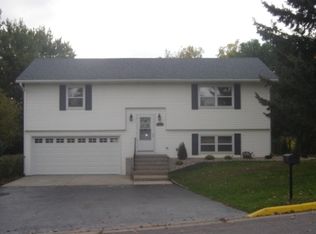 523 Locust St, Baraboo, WI 53913