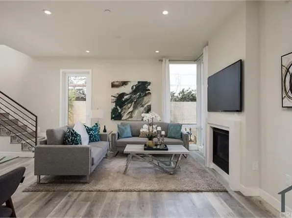 9237 Wakefield Ave, Panorama City, CA 91402