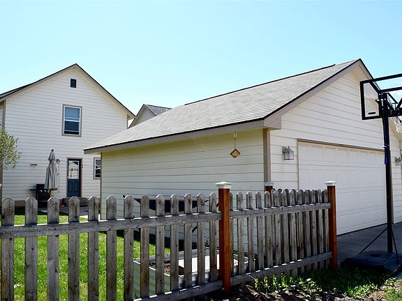 5th image of 410 Bentley Park Loop