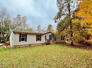 212 Bennett Rd, Quincy, MI 49082